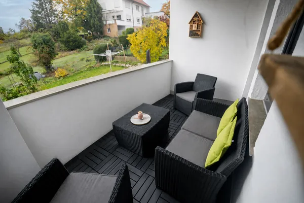 Balkon der Ferienwohnung mit Blick ins Grüne